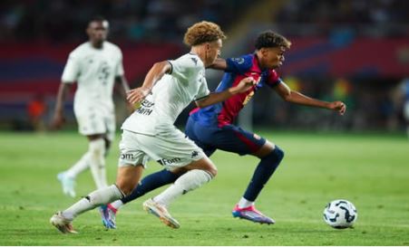 Le FC Barcelone signe et persiste pour Ben Seghir