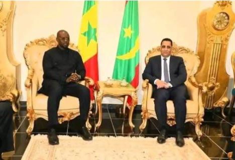 Coup dur pour l'algérie de plus en plus isolée: le Premier ministre sénégalais M. Ousmane Sonko est arrivé hier à Nouakchott pour une visite d’amitié et de travail