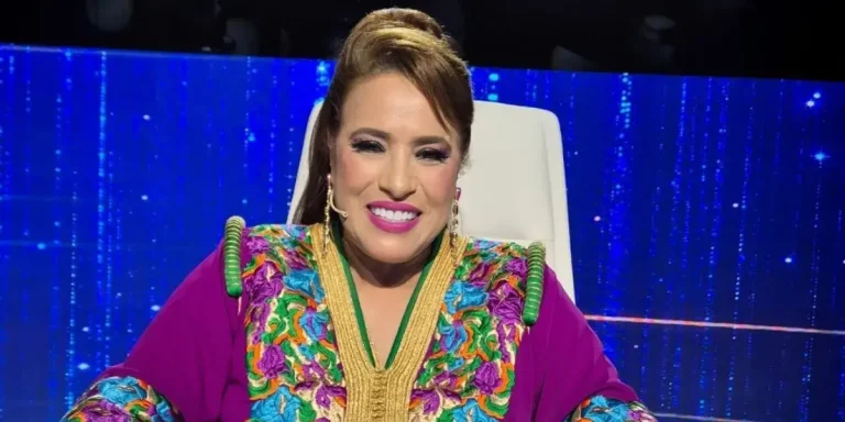 Najat Atabo is his fans with a "unique look" in his next appearance
