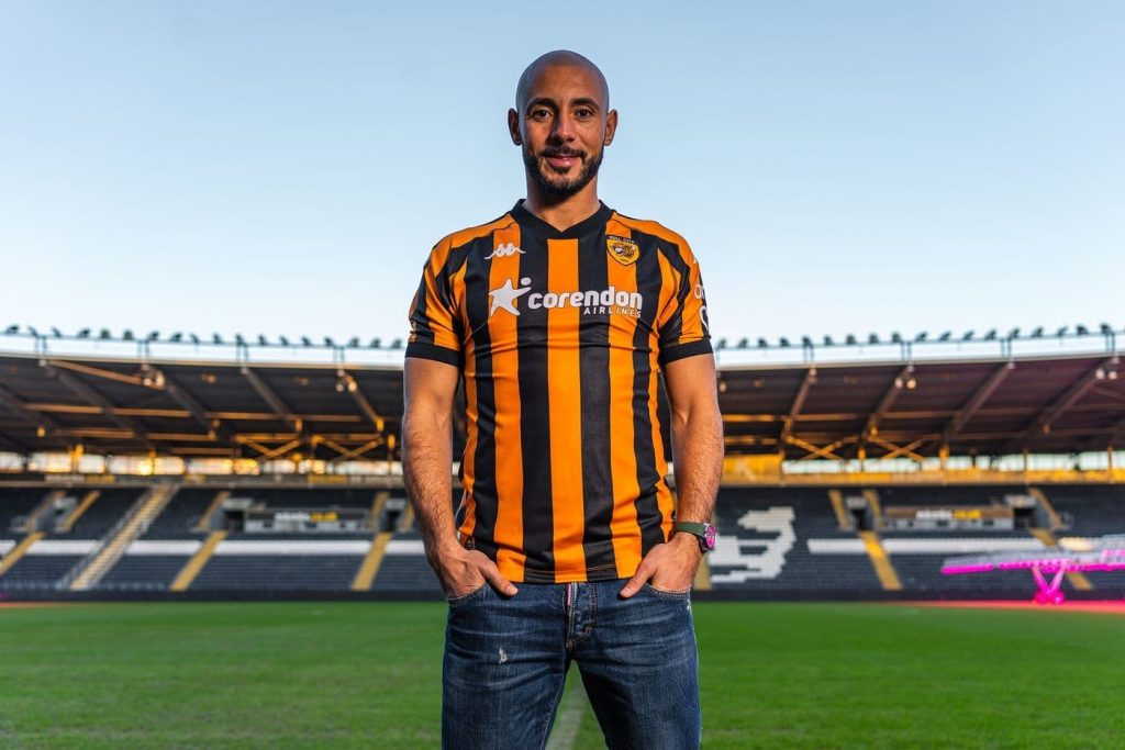 Officially… Amrabat settles in England after being close to Wydad