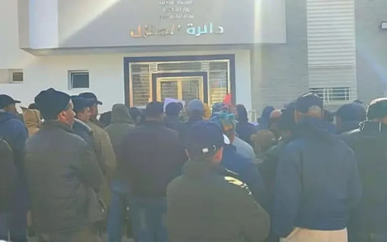 Safru .. peasant protests paralyze the circle of the house due to the watering water crisis