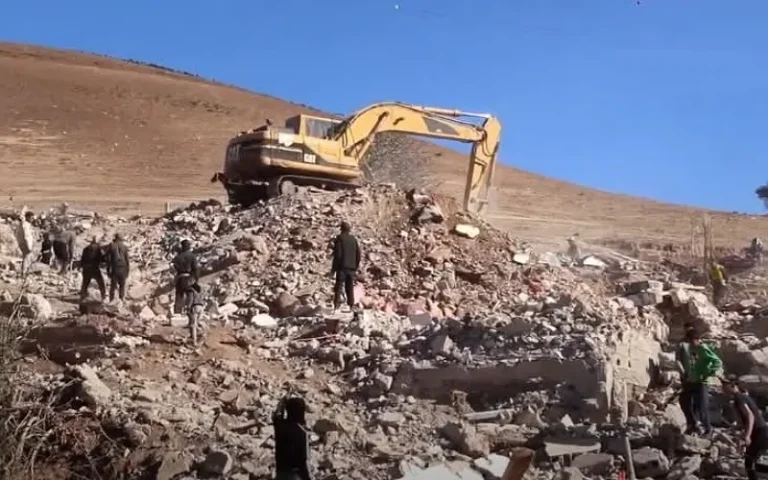 Salé.. Authorities begin demolition of Naqq al-Jamal roundabout and residents call for help