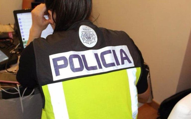 Spain.. Arrest of 13 Moroccans involved in the falsification of residence documents