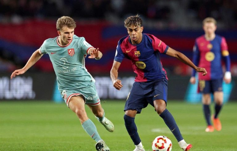 A 4-4 dramatic draw delaying decisions between Barcelona and Atletico Madrid in the King Cup