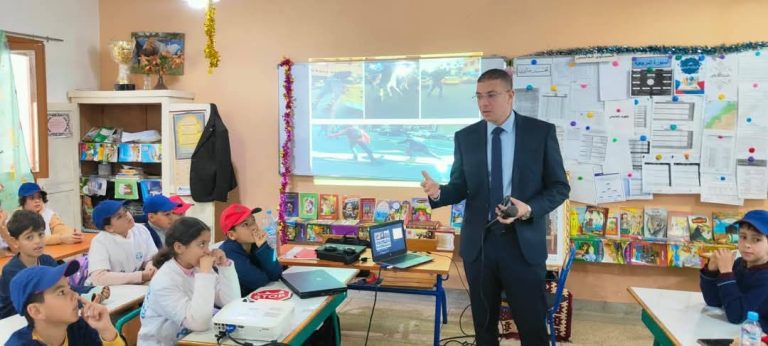 Al Hoceima .. Regional security interacts with the school community to raise awareness of road safety