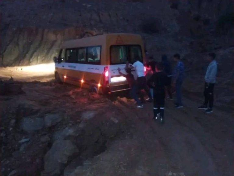 Al -Hoceima .. Residents of the Bani Bukmam roundabout demanding the isolation of their region