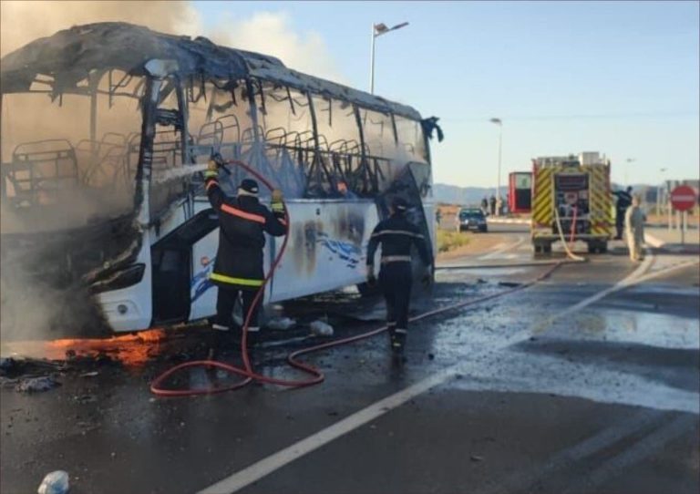 Al -rashidiya .. the fire devoured a bus to transport travelers