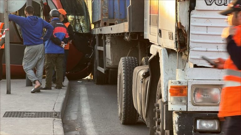 Casablanca .. a truck to transport goods collided with "tram" in Ain al -Saba (video)