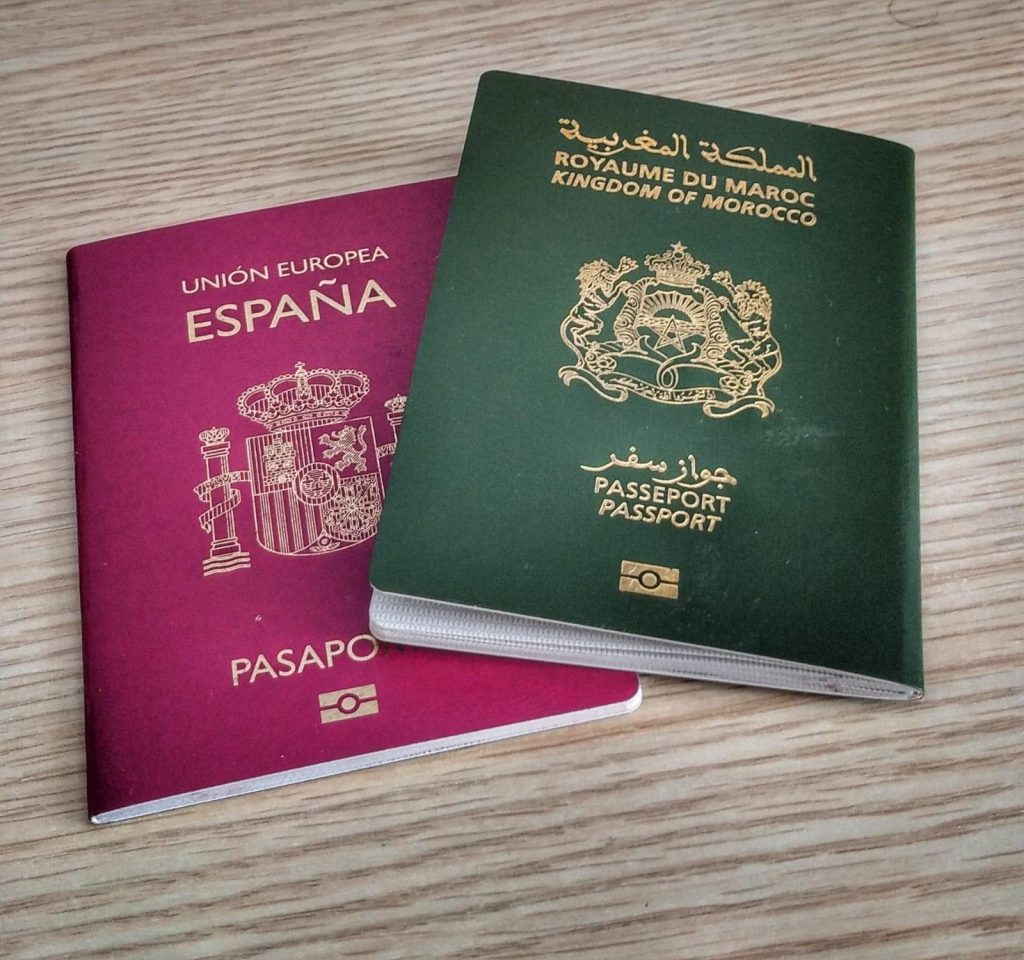 Do Moroccans lose their nationality after obtaining Spanish citizenship?
