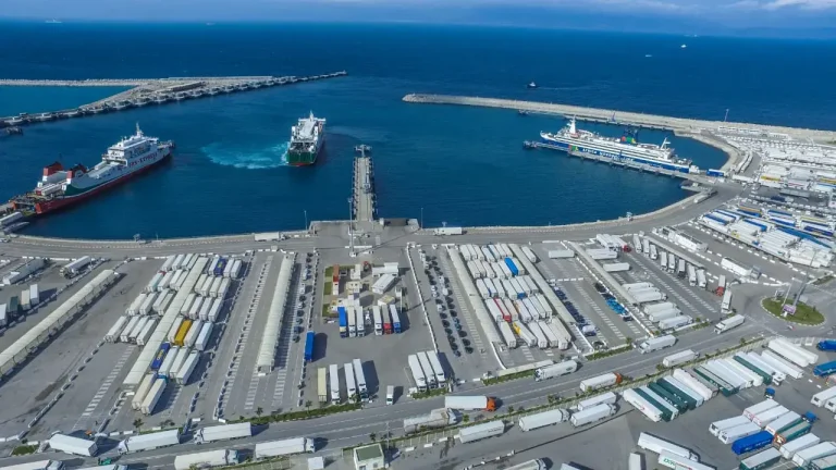 He went to the isolate of the director general of the port of Tangier Méditerranée after his creation to a company in Spain