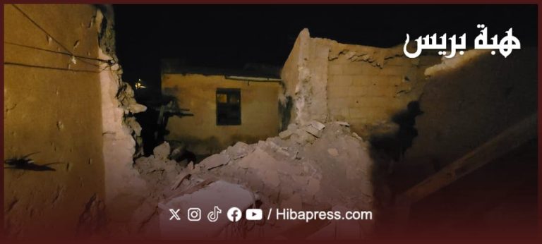 Jarsive .. the collapse of a mud wall for a house due to the earthquake