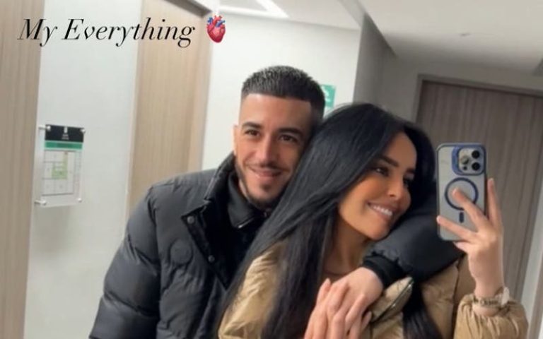 Motchi and Kawthar Tessia artists surprise the public by announcing their relationship