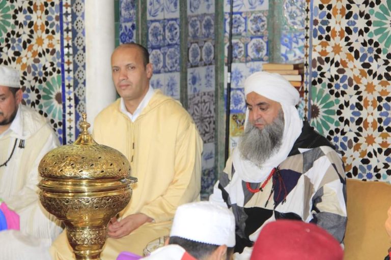 Sudden exemption for the supervisor of the mausoleum of Moulay Idris Al -Azhar .. The decision of the ministry of Awqaf triggers the controversy!