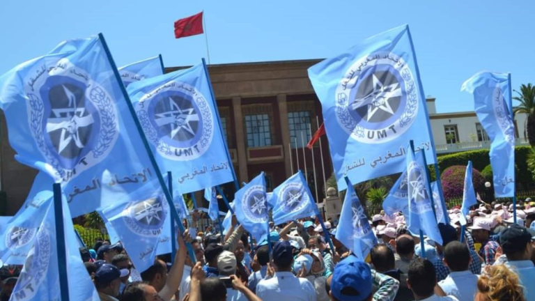 The government refuses to use contracts to replace struck workers with other people