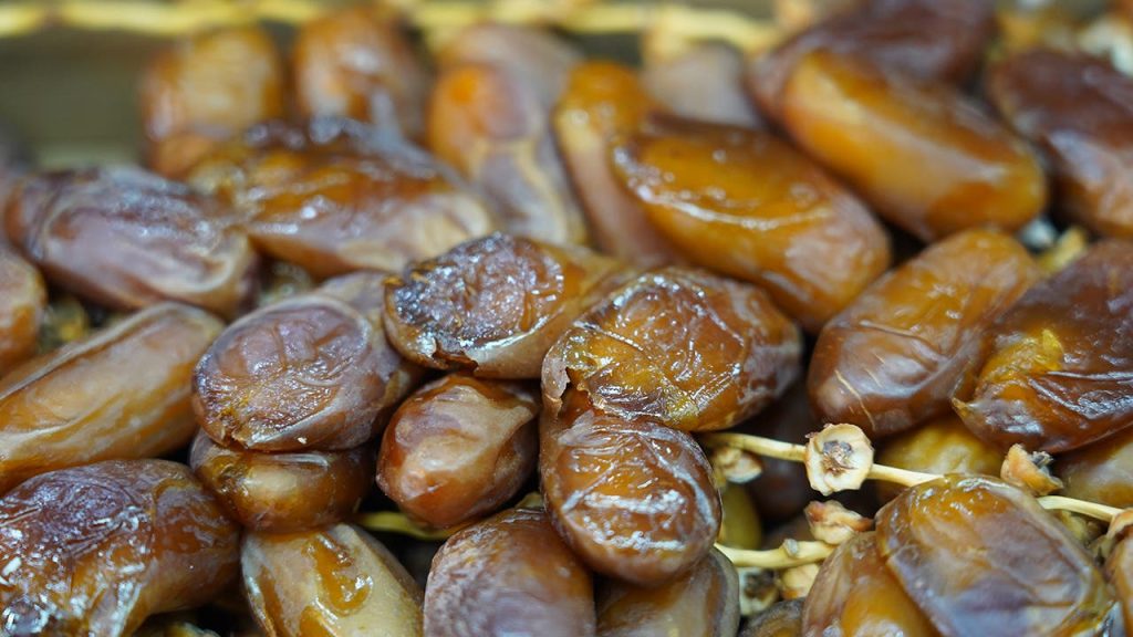 With the month approaching Ramadan. These are the prices of dates on the Moroccan market