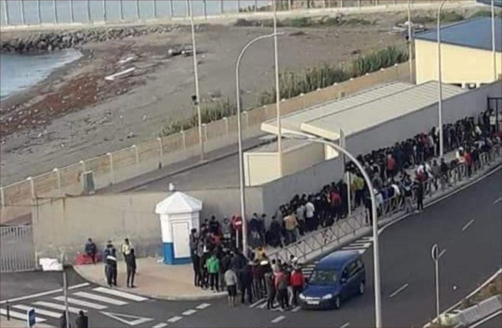 After a week of sit -in, asylum seekers were transferred from Melilla occupied in Malaga, in the middle of the ambiguity, wrapping the fate of the others