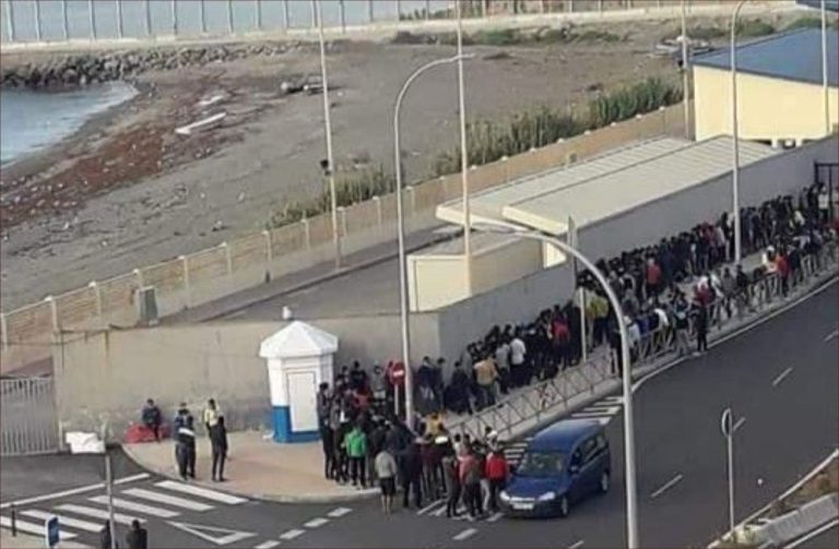 After a week of sit -in, asylum seekers were transferred from Melilla occupied in Malaga, in the middle of the ambiguity, wrapping the fate of the others