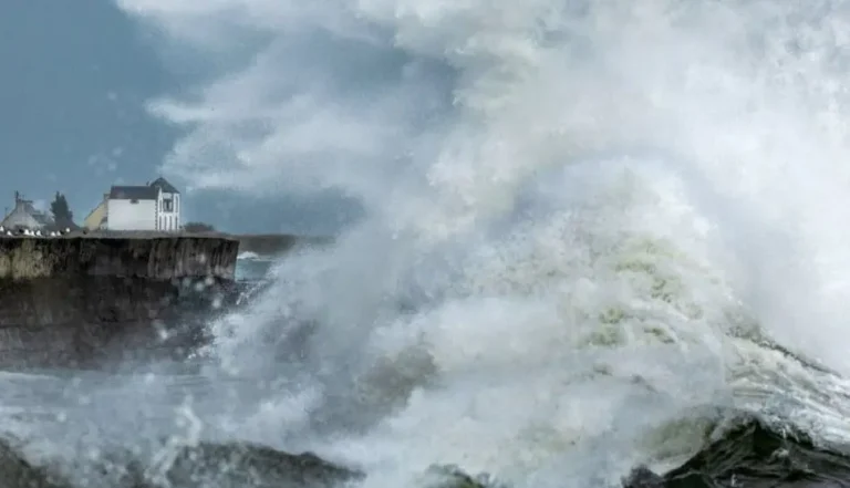 High waves ranging between 4 and 6.5 meters expected on the Atlantic coast