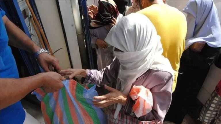 "Talkok" celebrities distribute Ramadan's jogging and publish clips in need to make profits