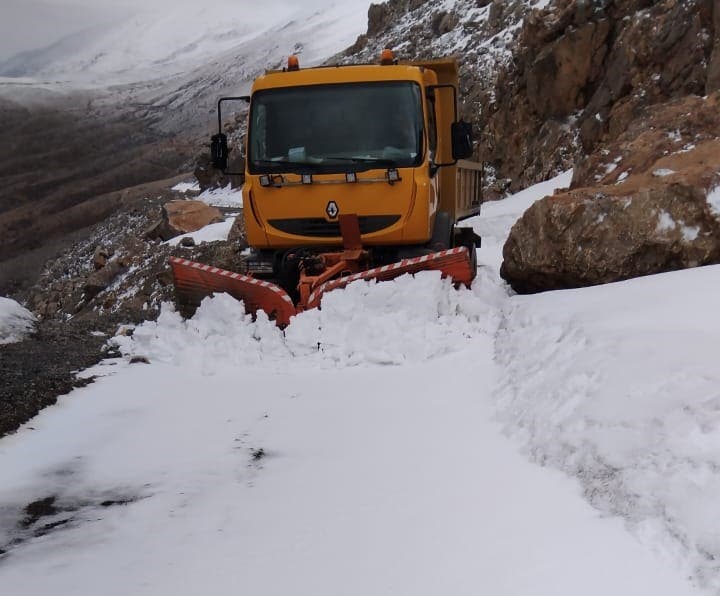 Taza .. continuous mobilization to reopen the roads after thick snowfall