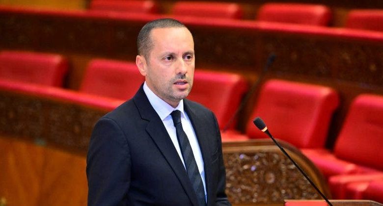 The Minister of Health cancels custody and cleaning transactions in public hospitals