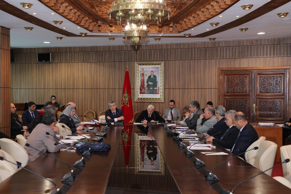 The Minister of Justice discusses a bill on the profession of commissioner in the House of Councilors.
