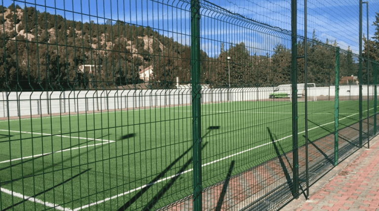The Minister of Sports: "We are going to build half an Olympic half-piscine and 29 stadiums for the proximity of the village groups of Settat."