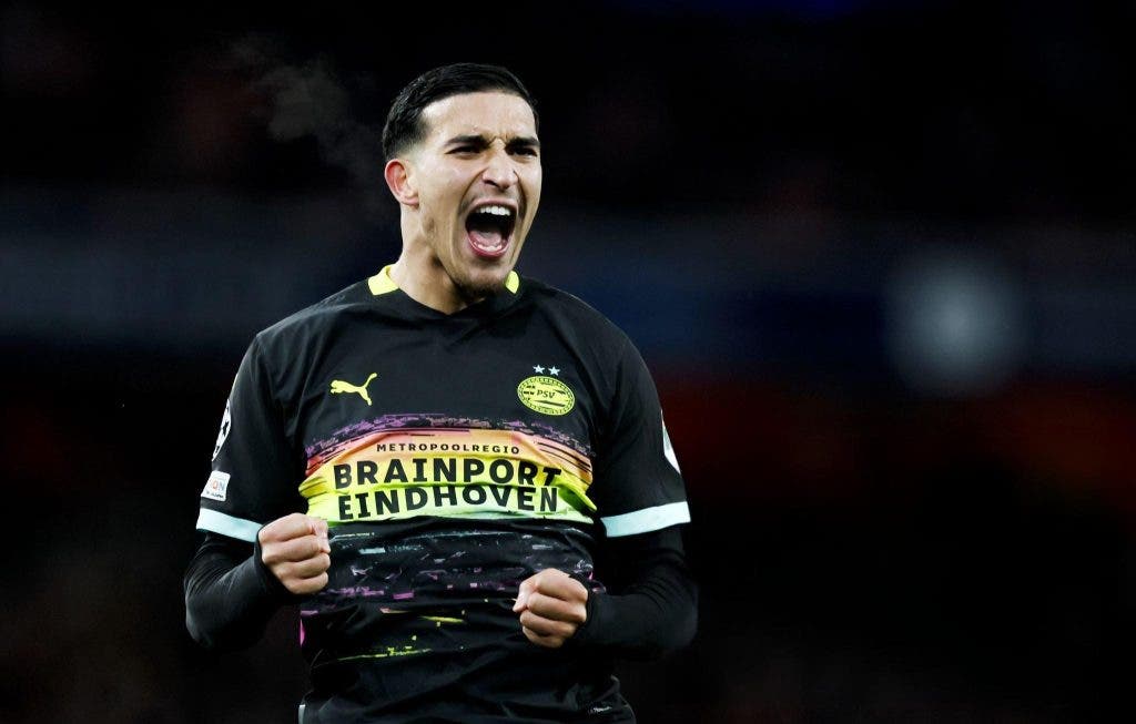 The Moroccan Suhaib Darwish shakes the arsenal net in the Champions League