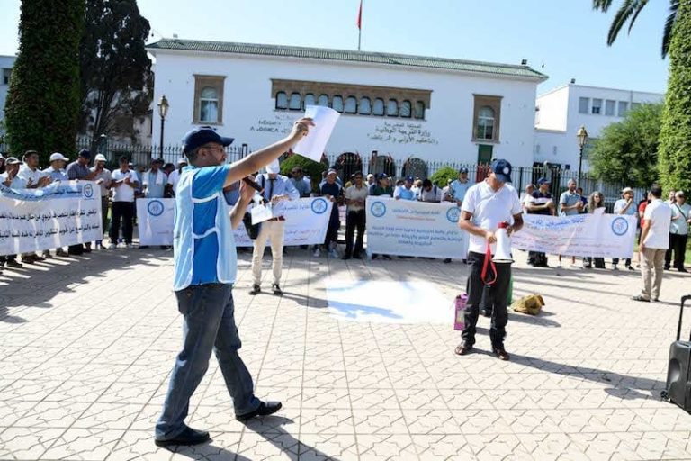 The educational educational union denounces the exemptions from regional directors and threatens collective resignation