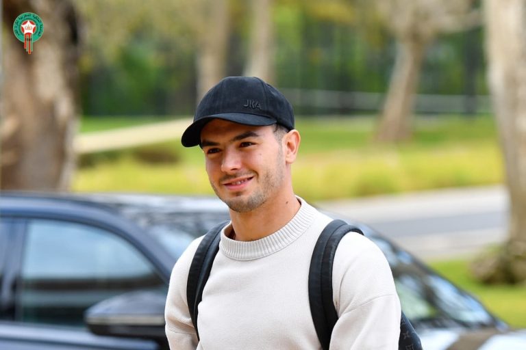 The players of the Moroccan national team flock to the Mohammed VI position