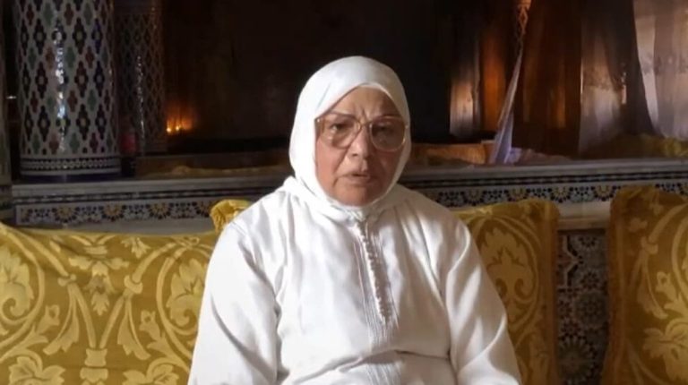 The retired judge, Malika Al -Amri, leaves the walls of the prison