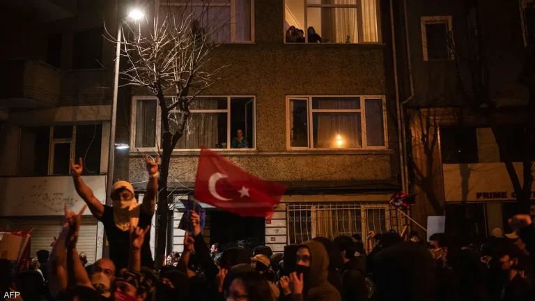 Türkiye stops broadcasting an opposition television channel for 10 days
