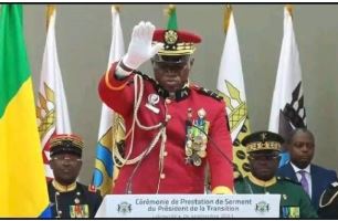 Quel avenir pour le Gabon à l'orée de l'élection présidentielle du 12 avril 2025? Le général Brice Oligui Nguema, qui est à la tête du Gabon depuis le putsch de 2023, candidat