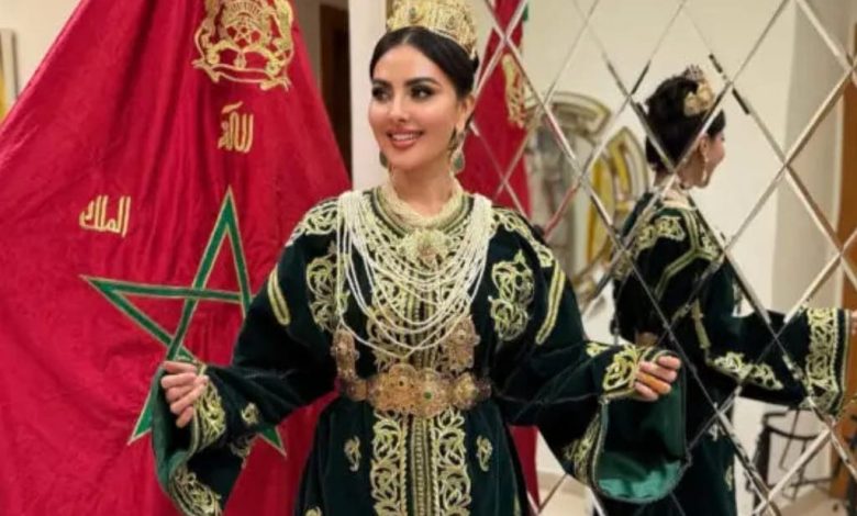 With an 85 -year -old Moroccan caftan. Maryam Hussein celebrates the first fast for her daughter Amira