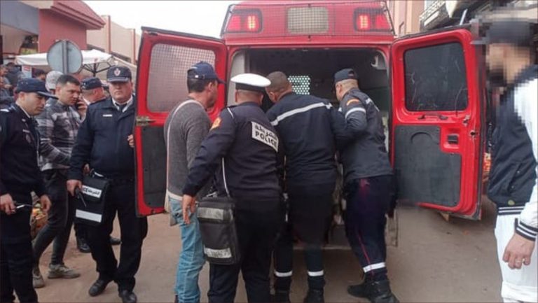 Zayo .. a quarrel between a street seller and a citizen ends with a serious injury on the first day of Ramadan