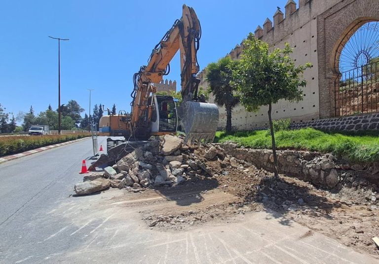 At a financial cost exceeding 19 million dirhams. The start of the preparation of rue du 3 March in Taza