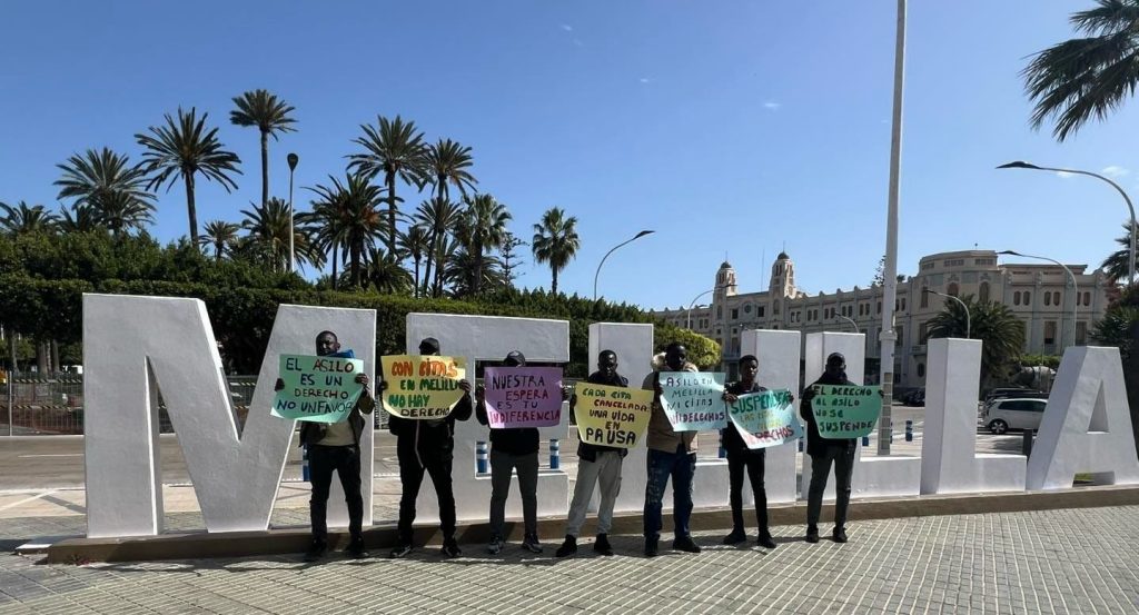 Chaos in the occupied Melilla. Migrants are prevented from using the official dates and demonstrations