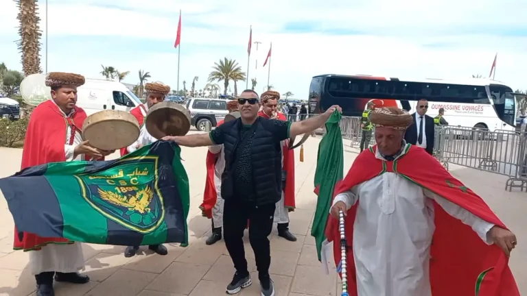 In the middle of the warm reception. The mission of the Constantine youth reaches Oujda to face the Renaissance of Berkane