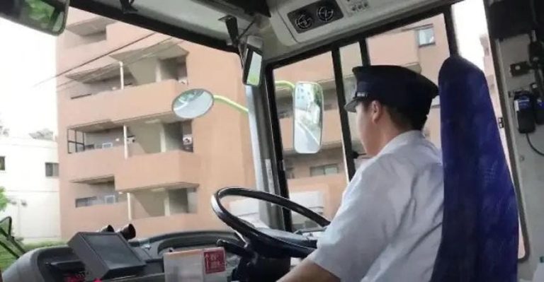Japan .. a bus driver is missing a retirement of 83,000 euros due to 6 euros!