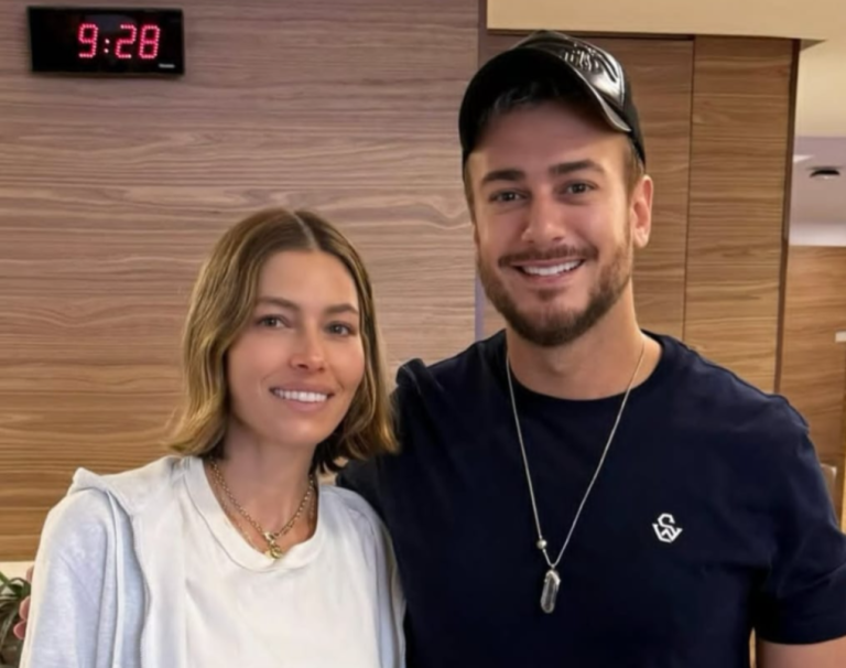 Saad just expresses his happiness to meet Jessica Bell