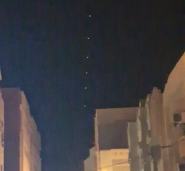 Strange bodies appear in the sky of the city of Jarsif (video)