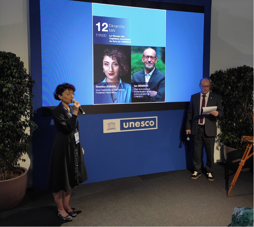 “The World Cup of Books” invites itself to the UNESCO stand