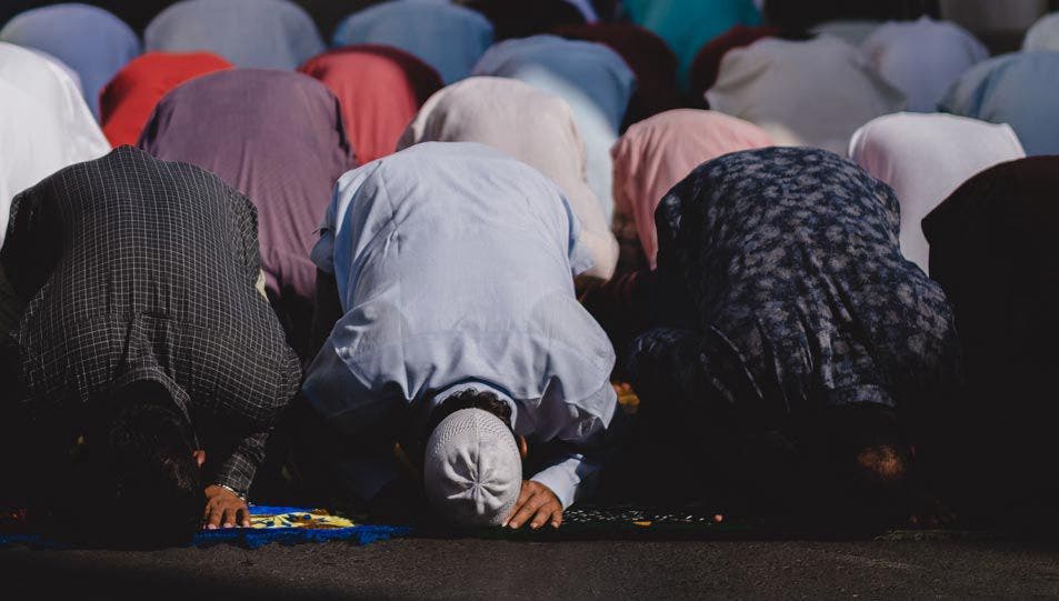 The children of Tayima .. a worshiper who delivers his soul between the Friday sermon and prostration in a sad scene