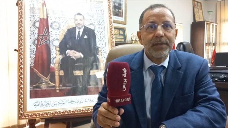 The mayor of Mekns notes the organization of the agricultural exhibition and rents the reception of the Crown Prince (video)