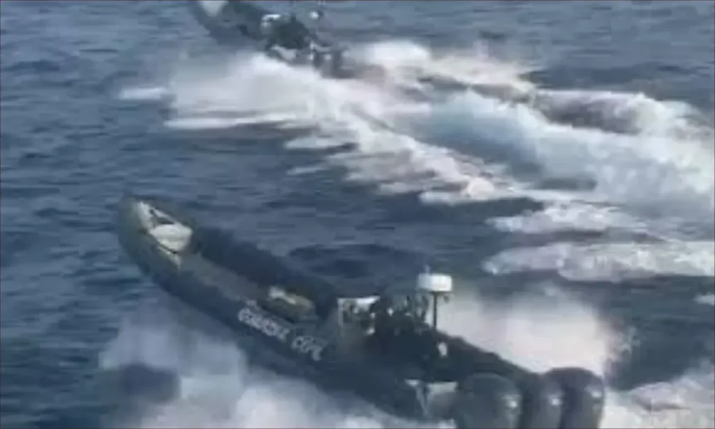 The night pursuit ends with the sea ... thwart a fuel load and stop the accused swimming