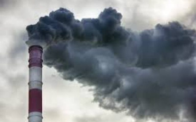The population of the head of the water is looking for aid ... Environmental pollution that threatens health and implantation