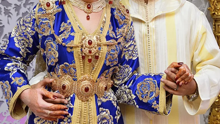 The reporting of a marital betrayal in Tangier reveals that forging a wedding document