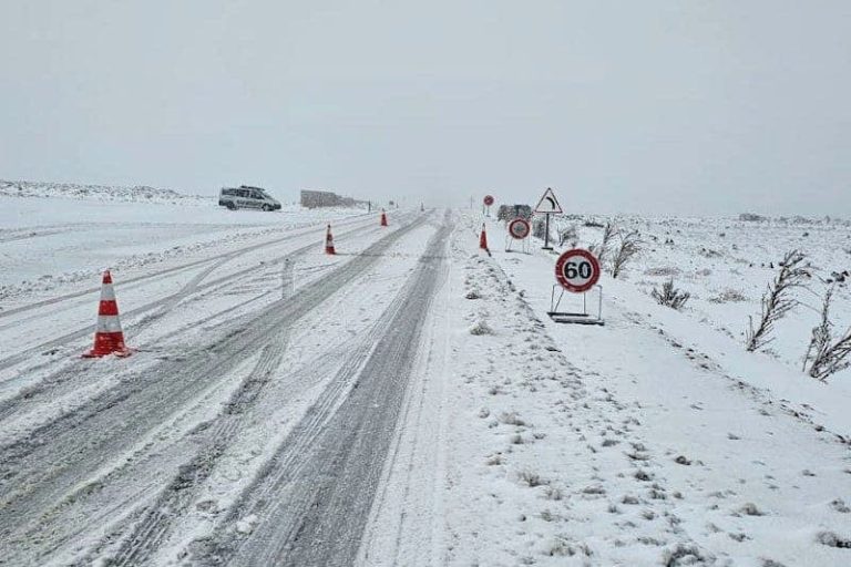 Time Tomorrow, Sunday, is snowfall and sporadic rains in certain regions