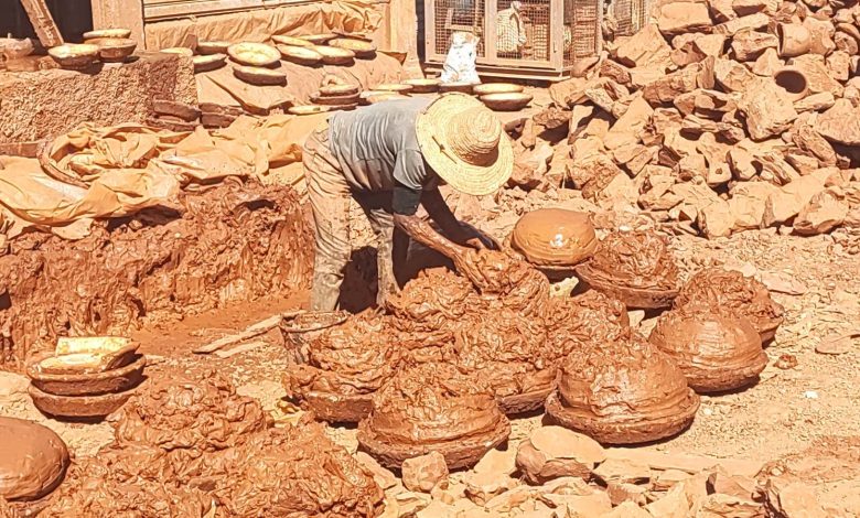 The village of Al-Khurafis in Safi .. when clay turns into a language of expression and a civilized identity