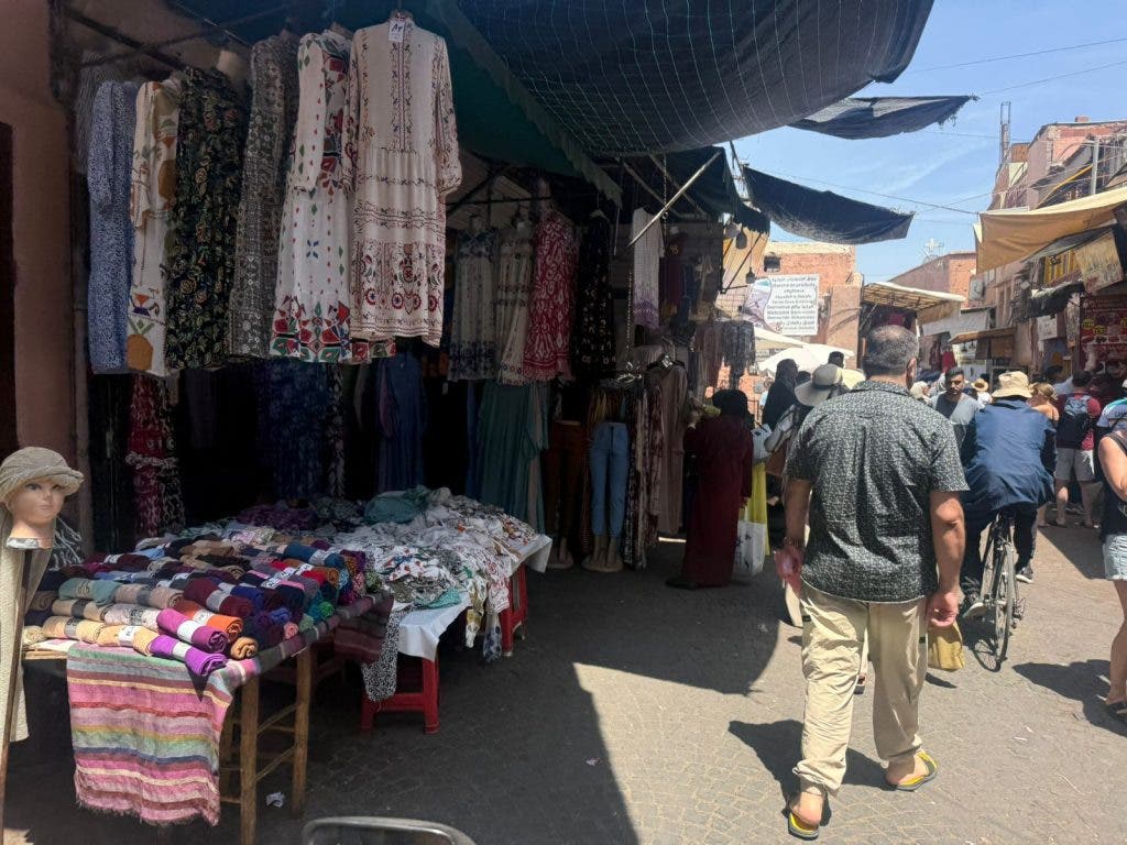 Images documenting chaos in the district of 